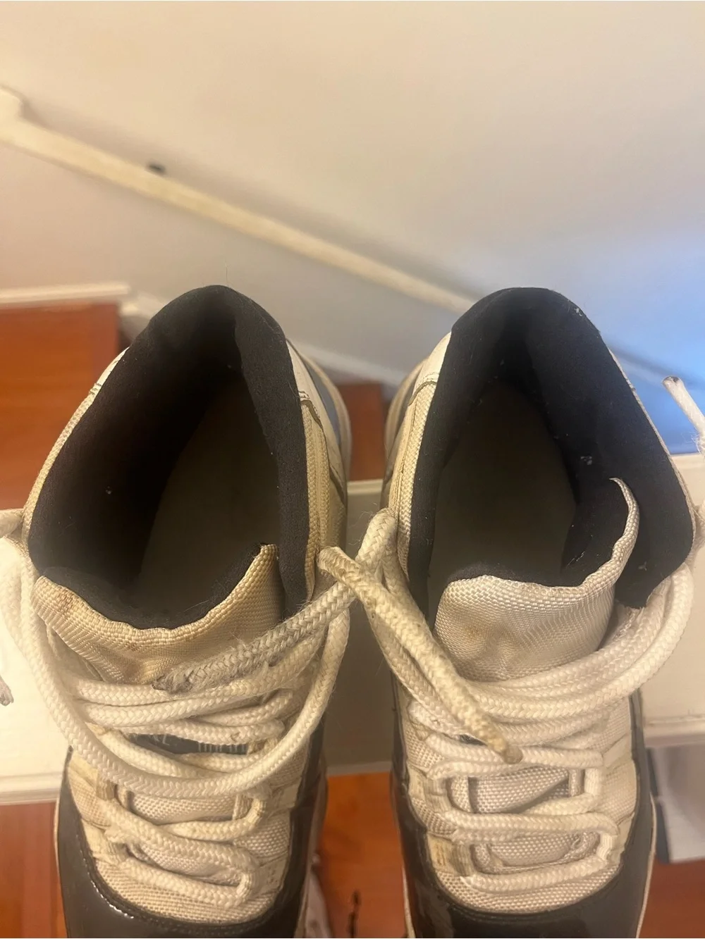 Beat up Jordan 11s. Size 9.